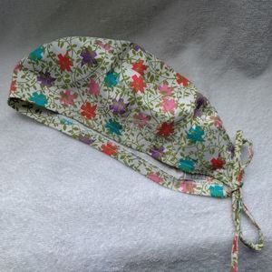 Dansko | Nurse Scrub Top Hat